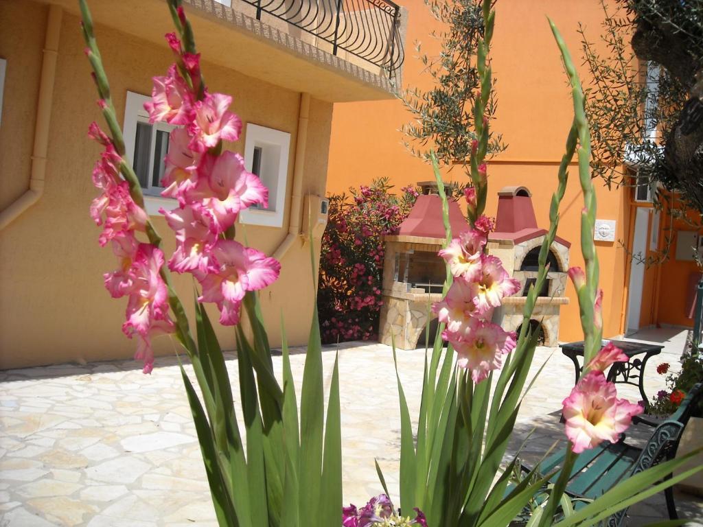 Erietta Studios Svoronata Exterior foto
